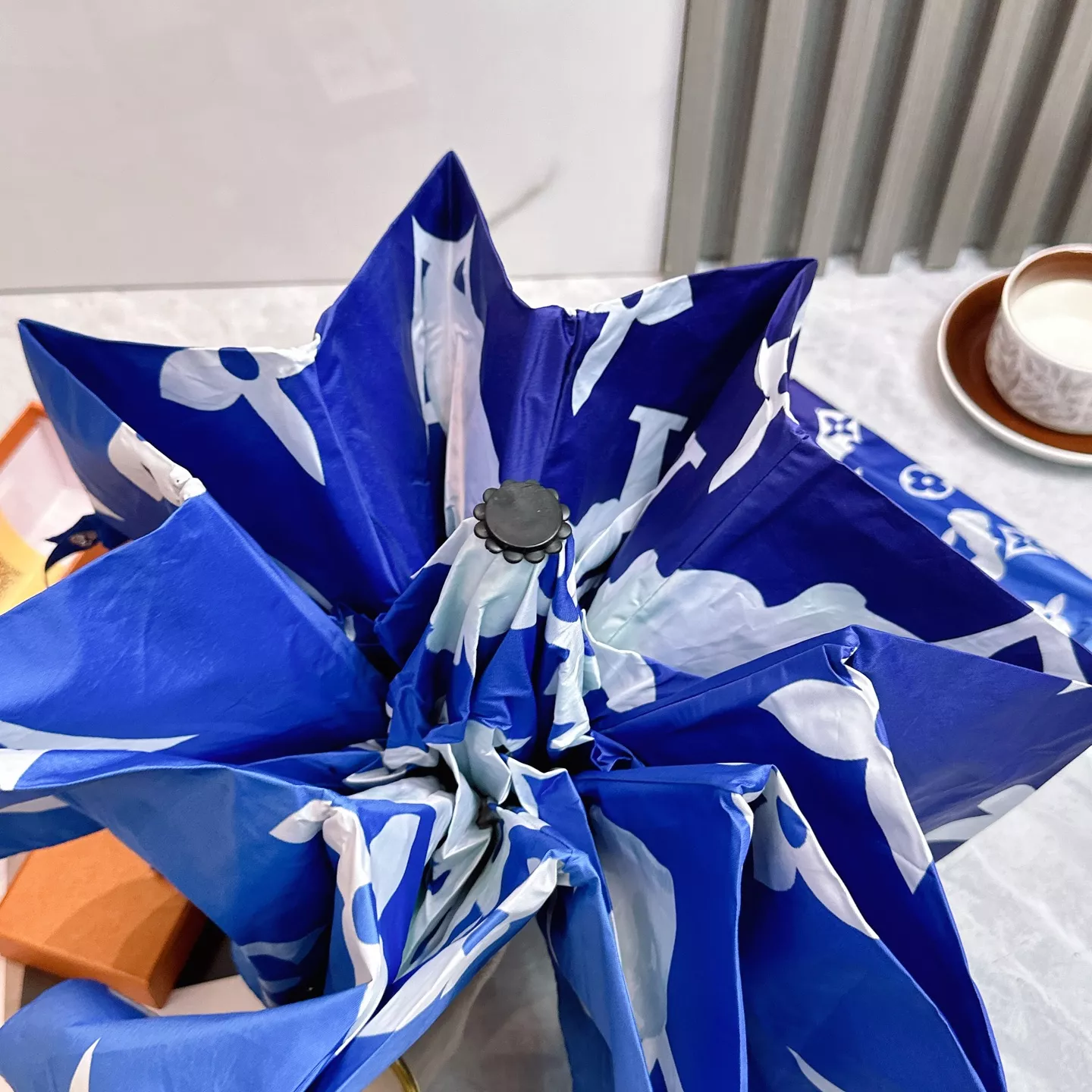 Louis Vuitton Umbrellas Resilient 5221 - Image 5