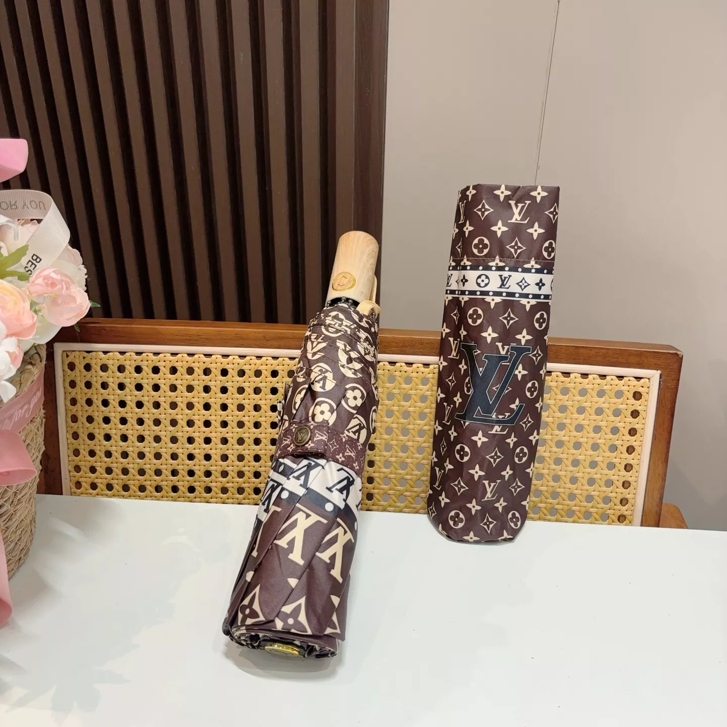 Louis Vuitton Umbrellas Stylish 9046