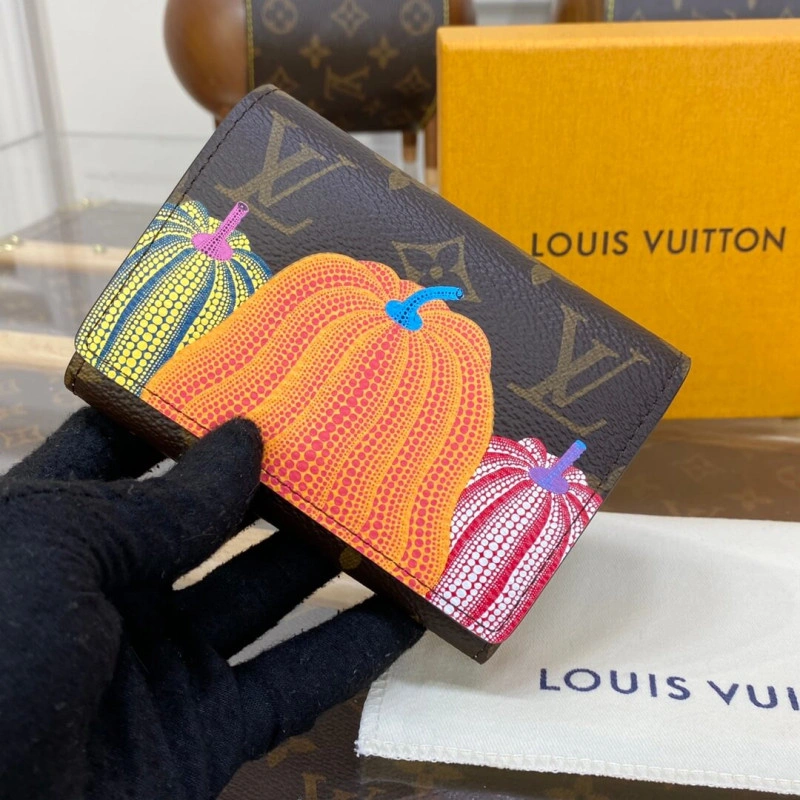 Zipped co Louis Vuitton x Yayoi Kusama Victorine Wallet - Image 4