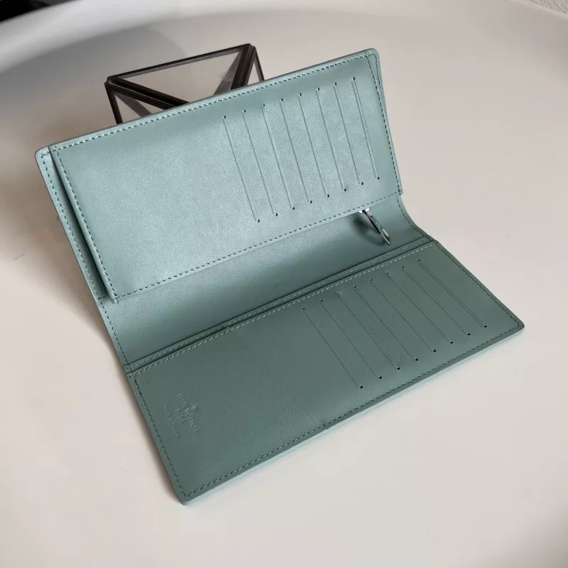 Minimalist 2615 Louis Vuitton AAA Quality Card Case - Image 4