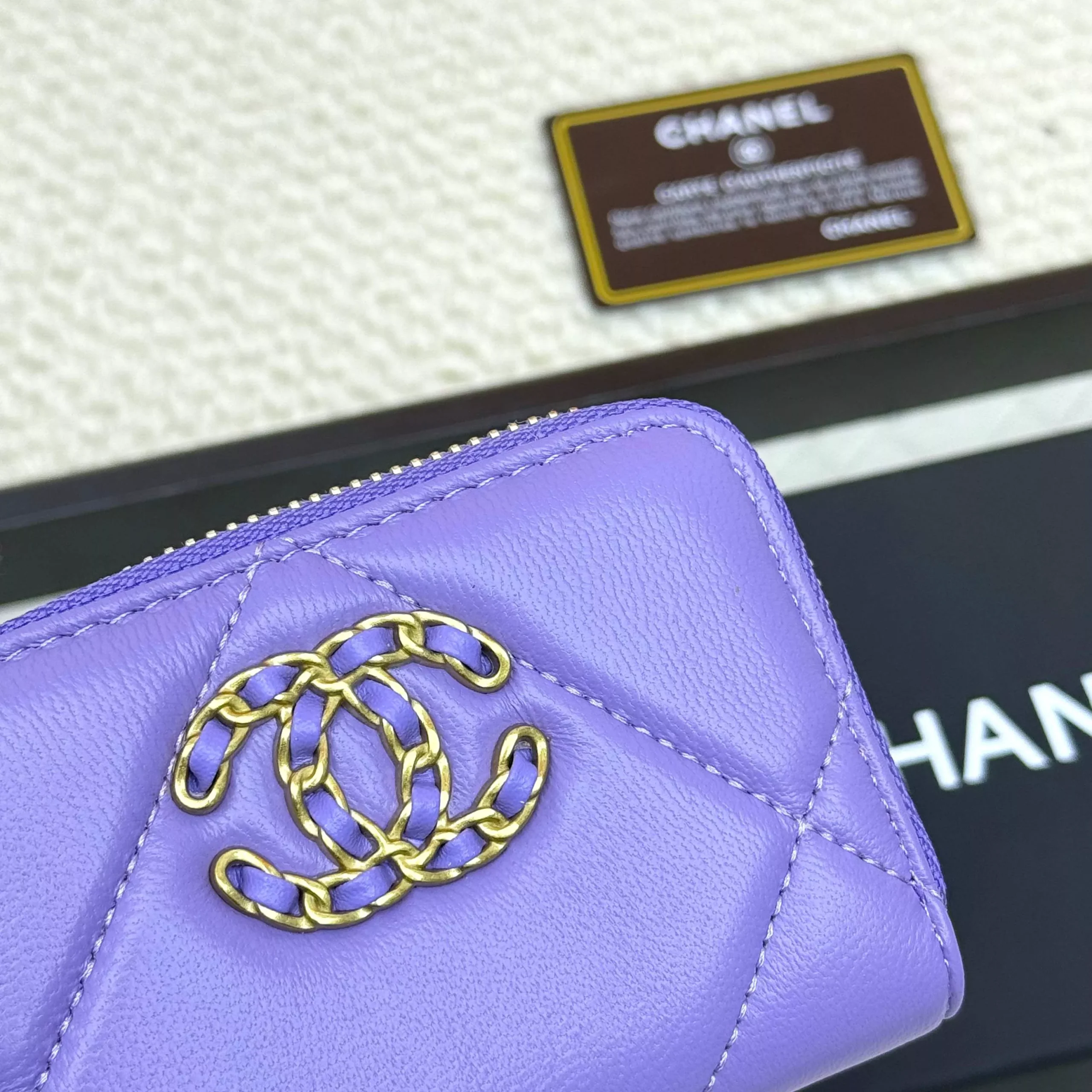 Minimalist 2776 Chanel Card Case - Image 5