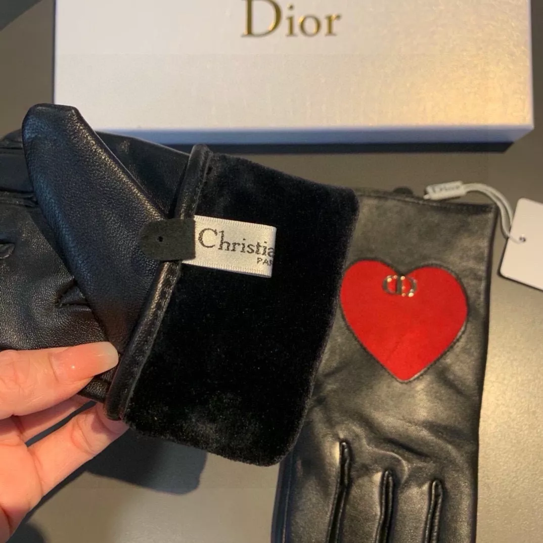 Minimalist 3074 Christian Dior Gloves For Women - Image 6