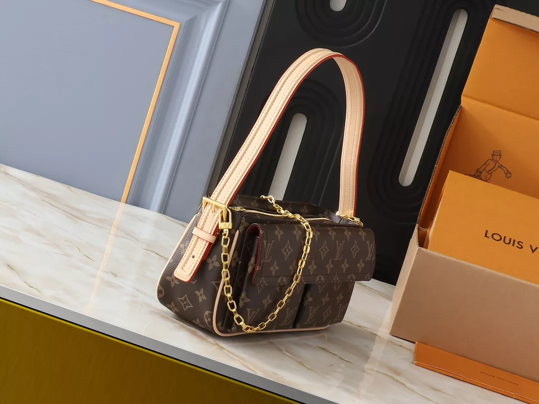 Modern 6008 Louis Vuitton AAA Quality Shoulder Bags For Women