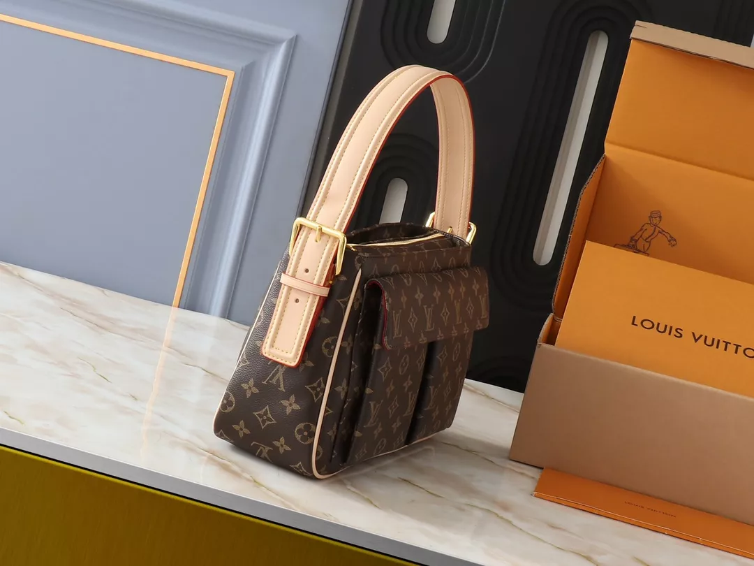 Modern 8317 Louis Vuitton AAA Quality Shoulder Bags For Women