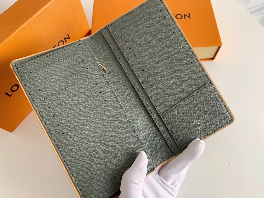 ModernLook 1119 Louis Vuitton LV Wallets - Image 4