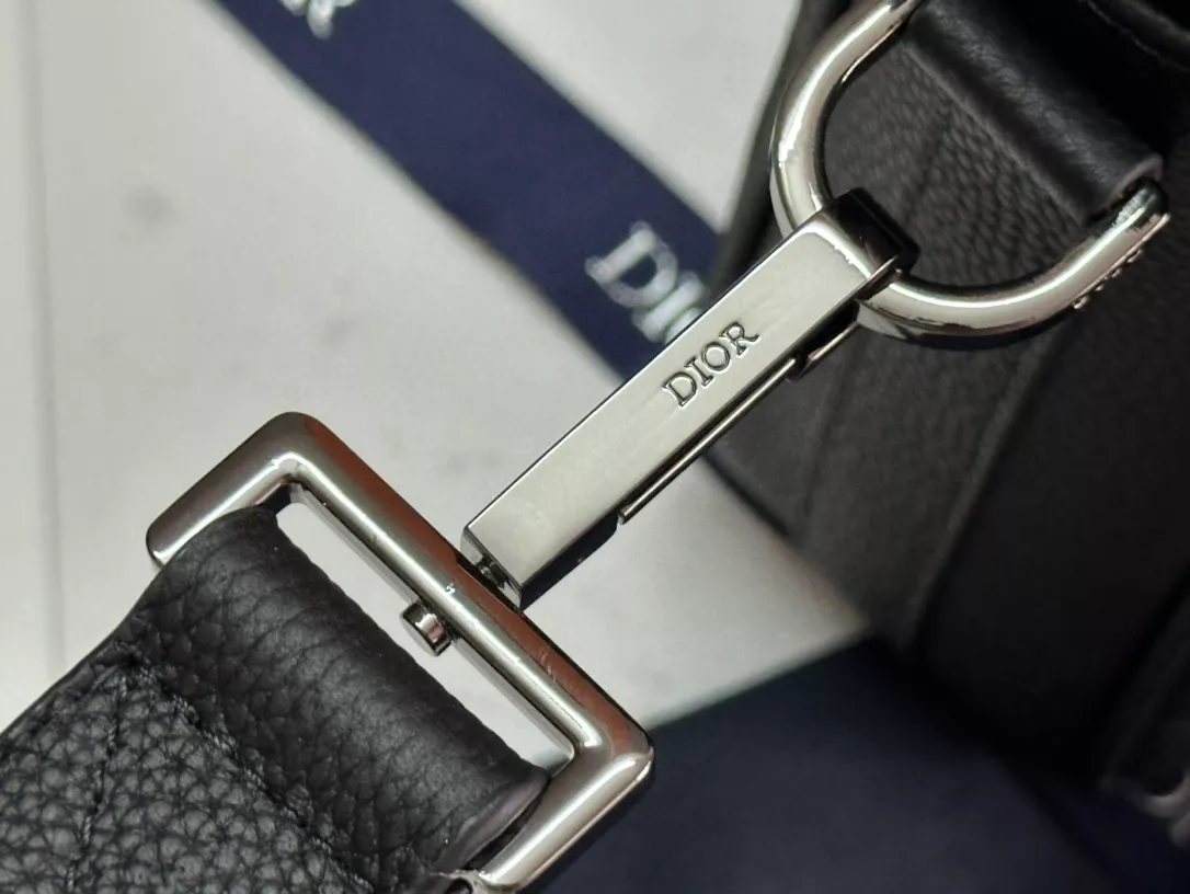 ModernLook 4476 Christian Dior AAA Man Handbags - Image 6