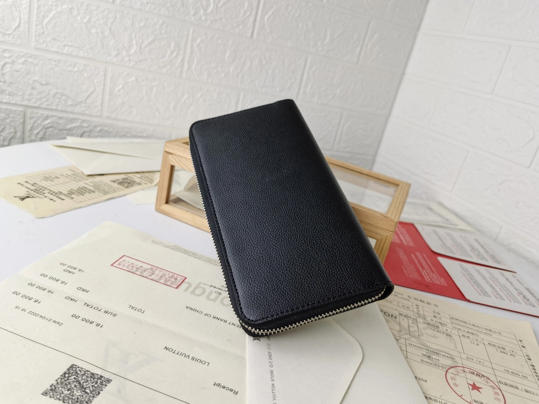 Popular 5829 Louis Vuitton LV Card Case For Unisex - Image 3