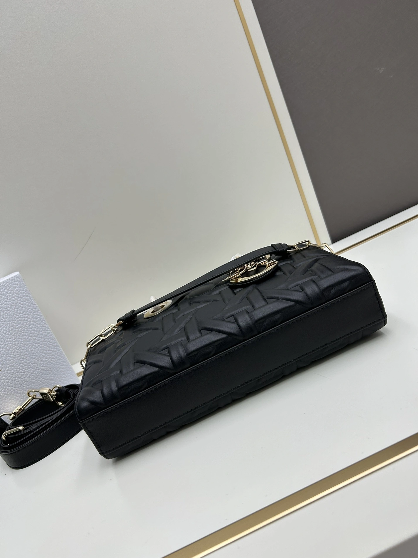 Popular 9533 Christian Dior AAA Quality Handbags For Women - Image 5