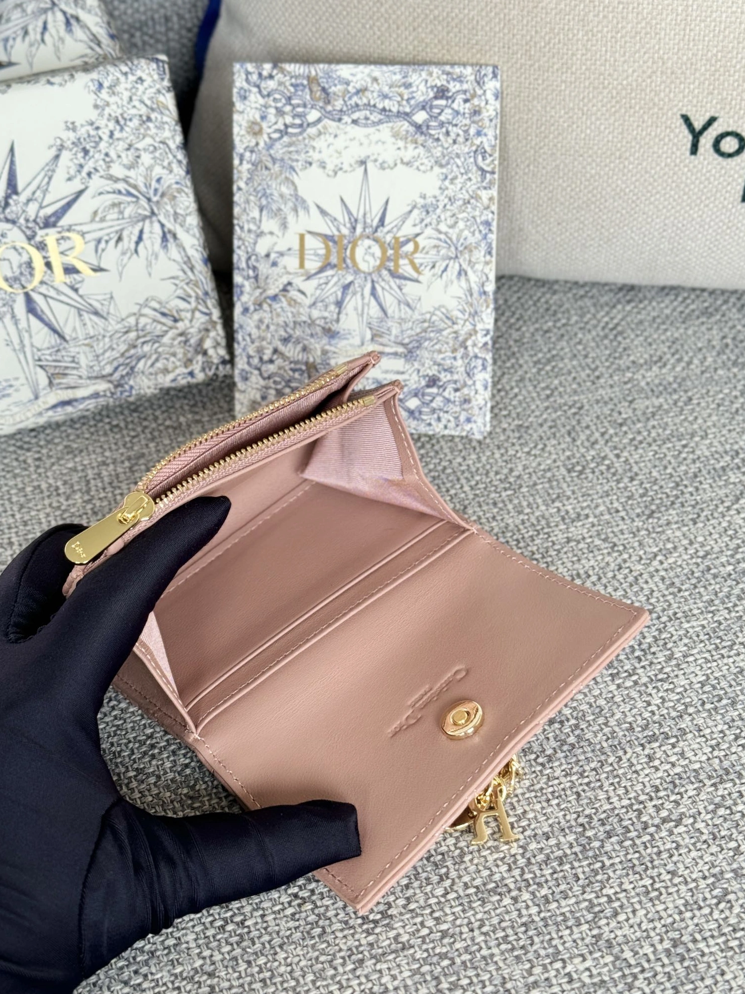 Refined 1447 Christian Dior AAA Wallets For Women - Image 6