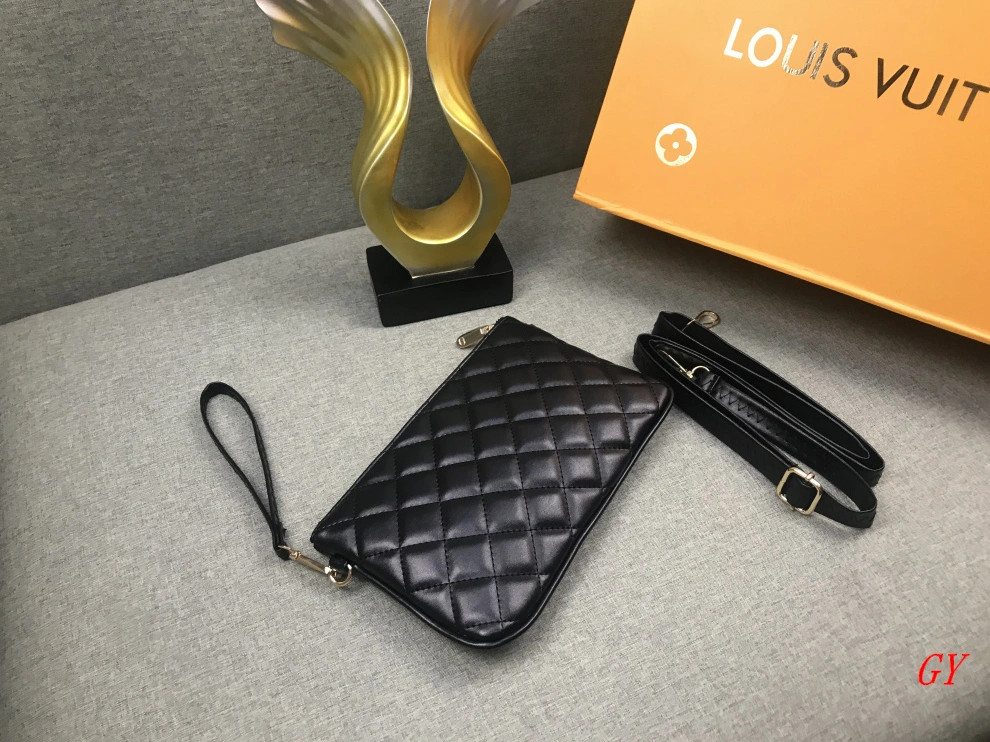 Refined 300 Chanel Wallets For Women - Image 3