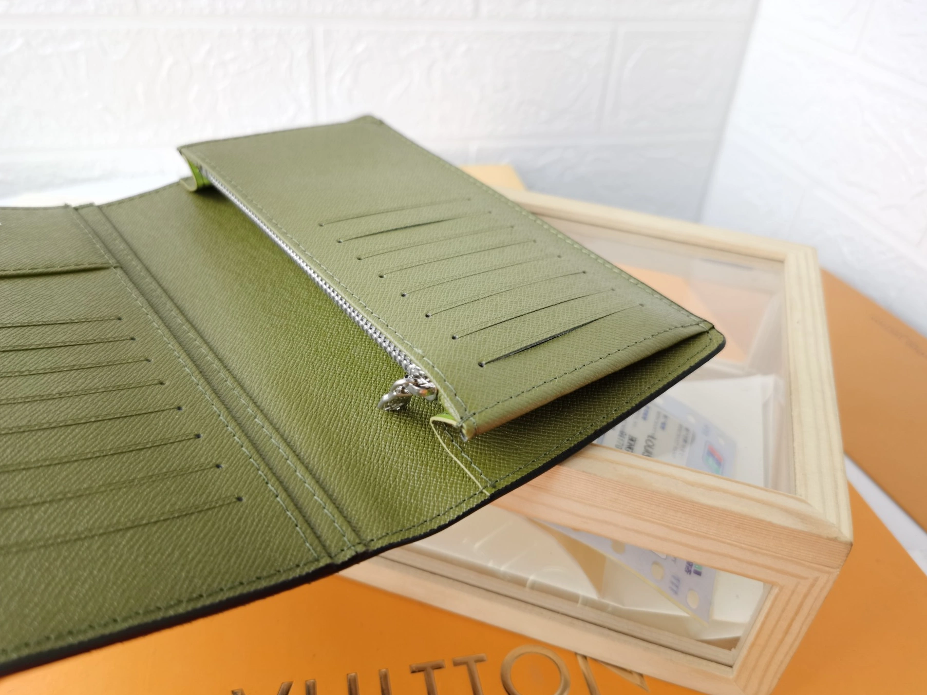 Refined 3082 Louis Vuitton LV Card Case For Unisex - Image 6