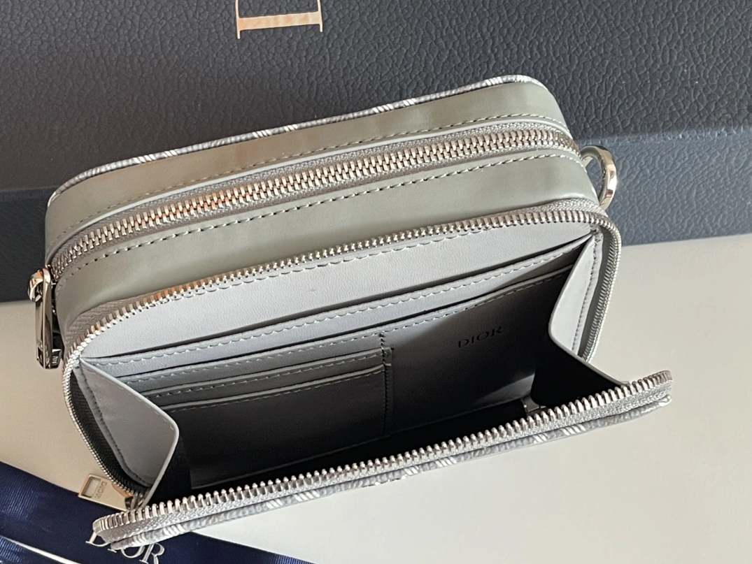 Refined 5953 Christian Dior AAA Man Messenger Bags - Image 7