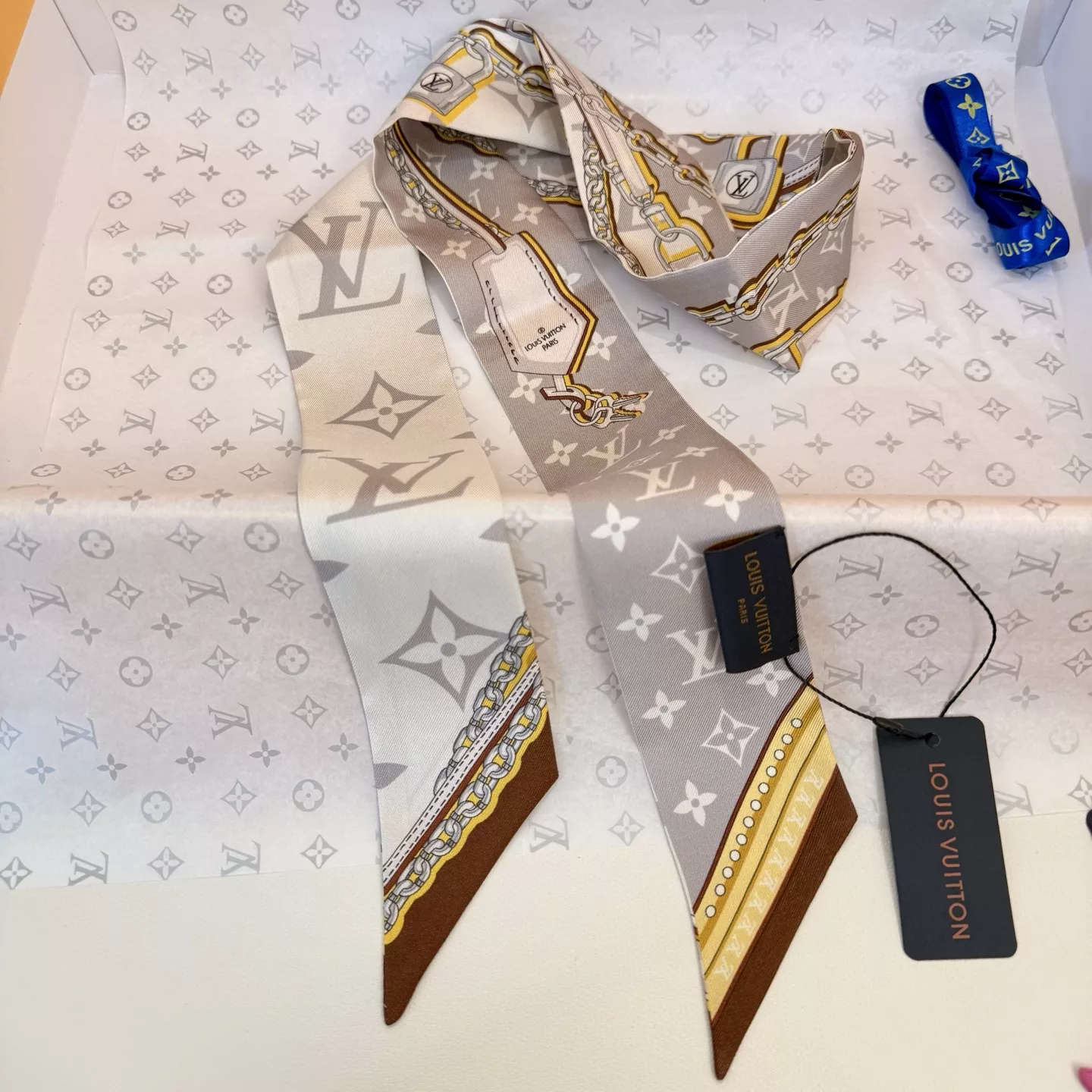 Reliable 1981 Louis Vuitton Silk Scarf