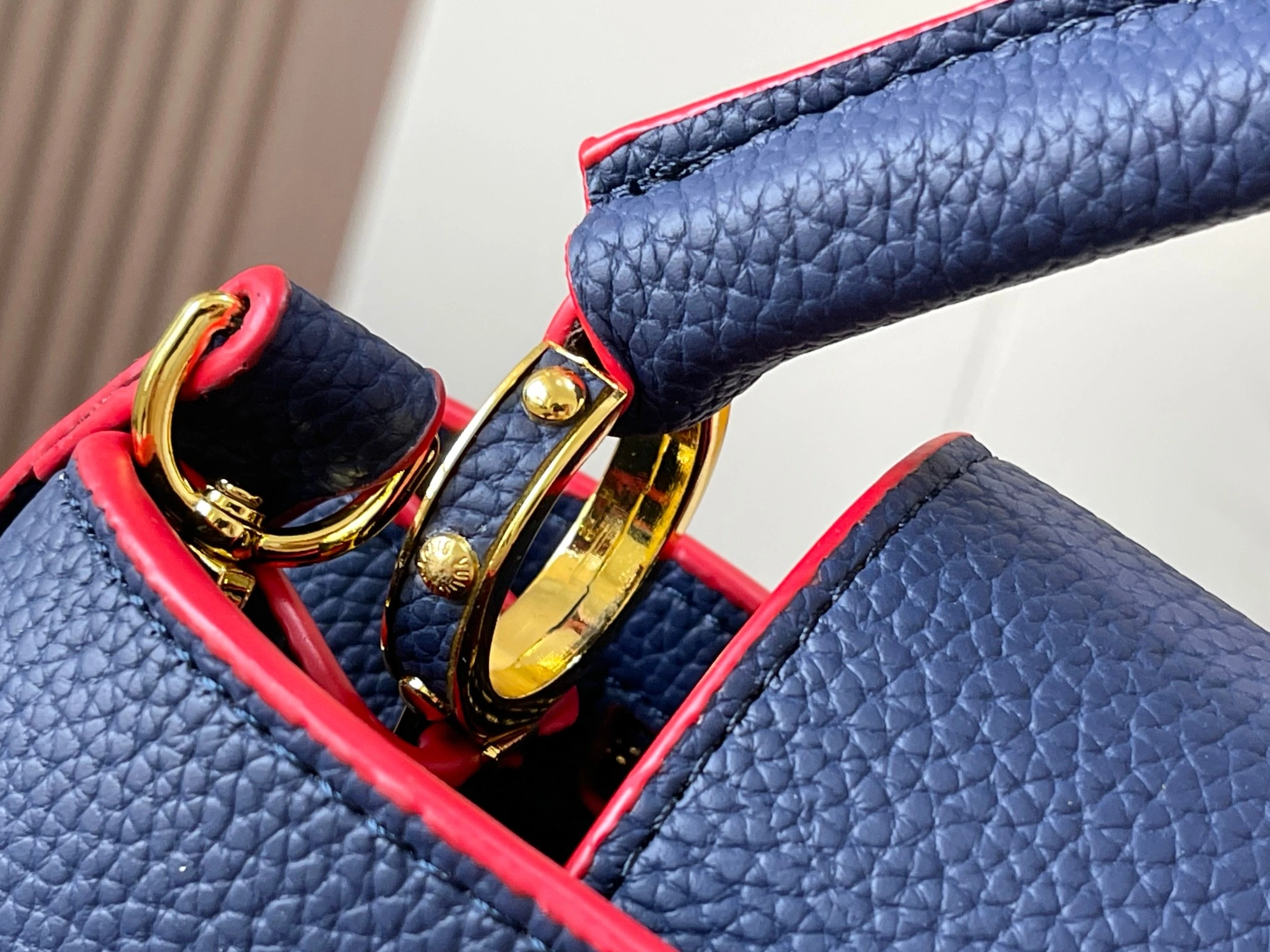 Reliable 635 Louis Vuitton AAA Quality Messenger Bags For Women - Image 6