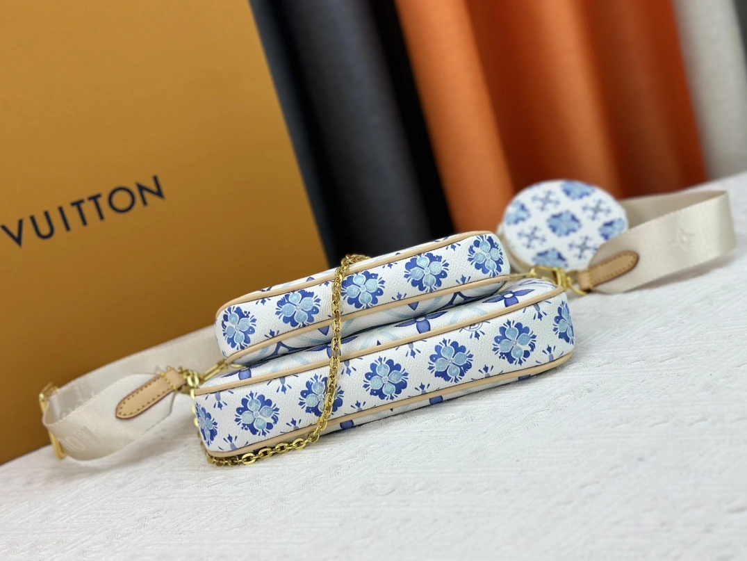 Resilient 7498 Louis Vuitton AAA Quality Messenger Bags For Women - Image 3