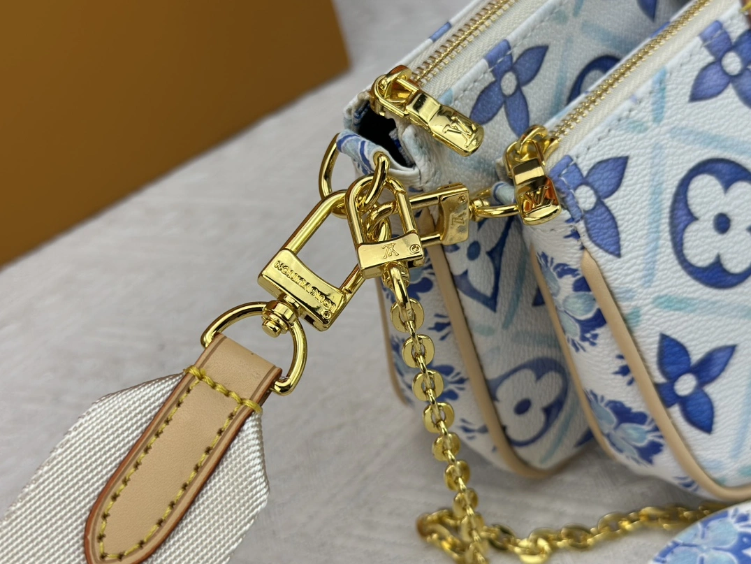 Resilient 7498 Louis Vuitton AAA Quality Messenger Bags For Women - Image 7