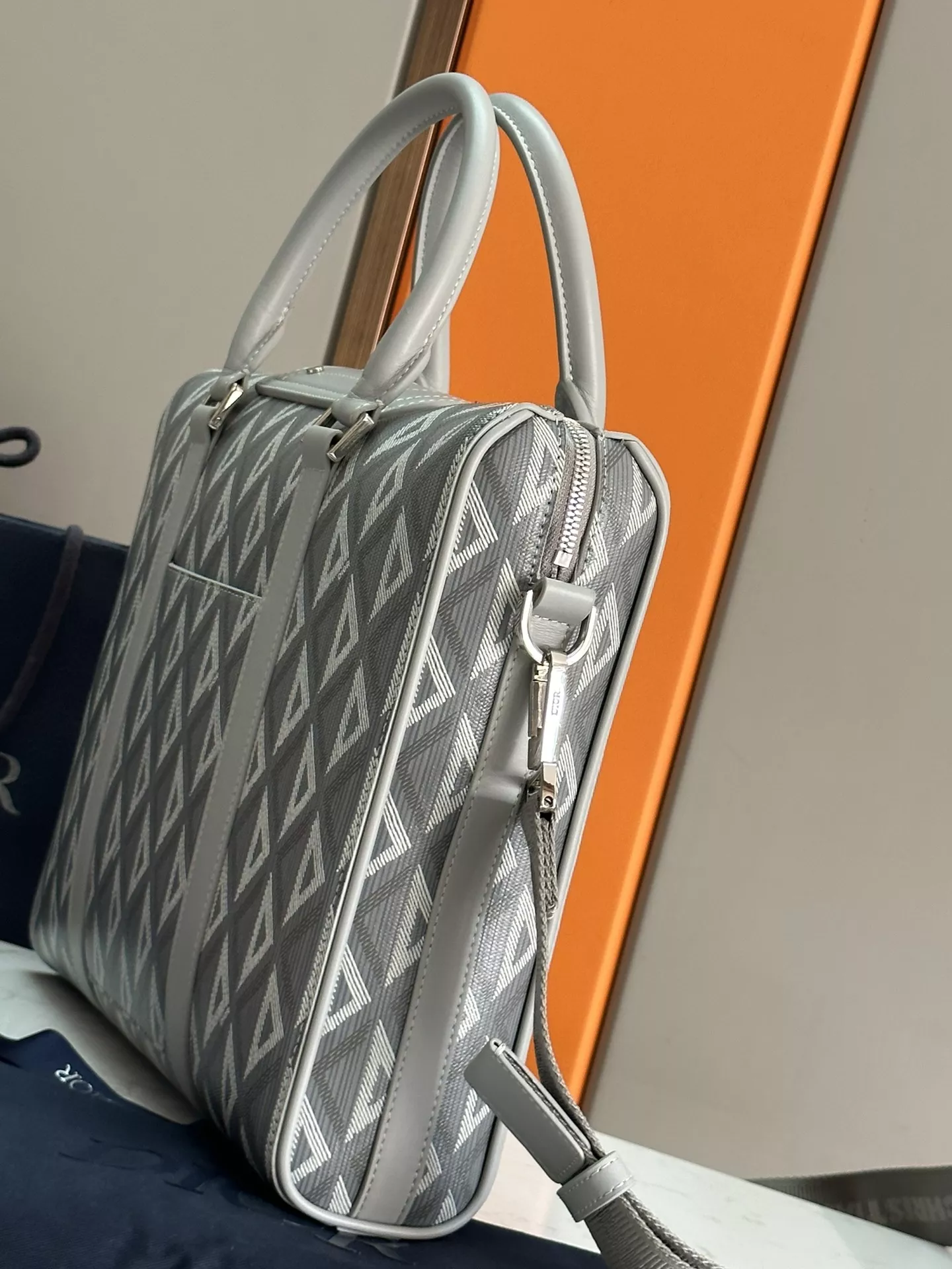 Sleek 2617 Christian Dior AAA Man Handbags - Image 3