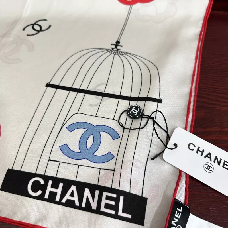 Sleek 3969 Chanel Silk Squares - Image 6