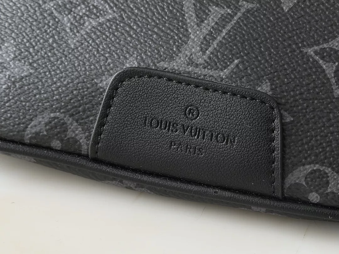 Sleek 4385 Louis Vuitton LV AAA Quality Belt Bags For Unisex - Image 5