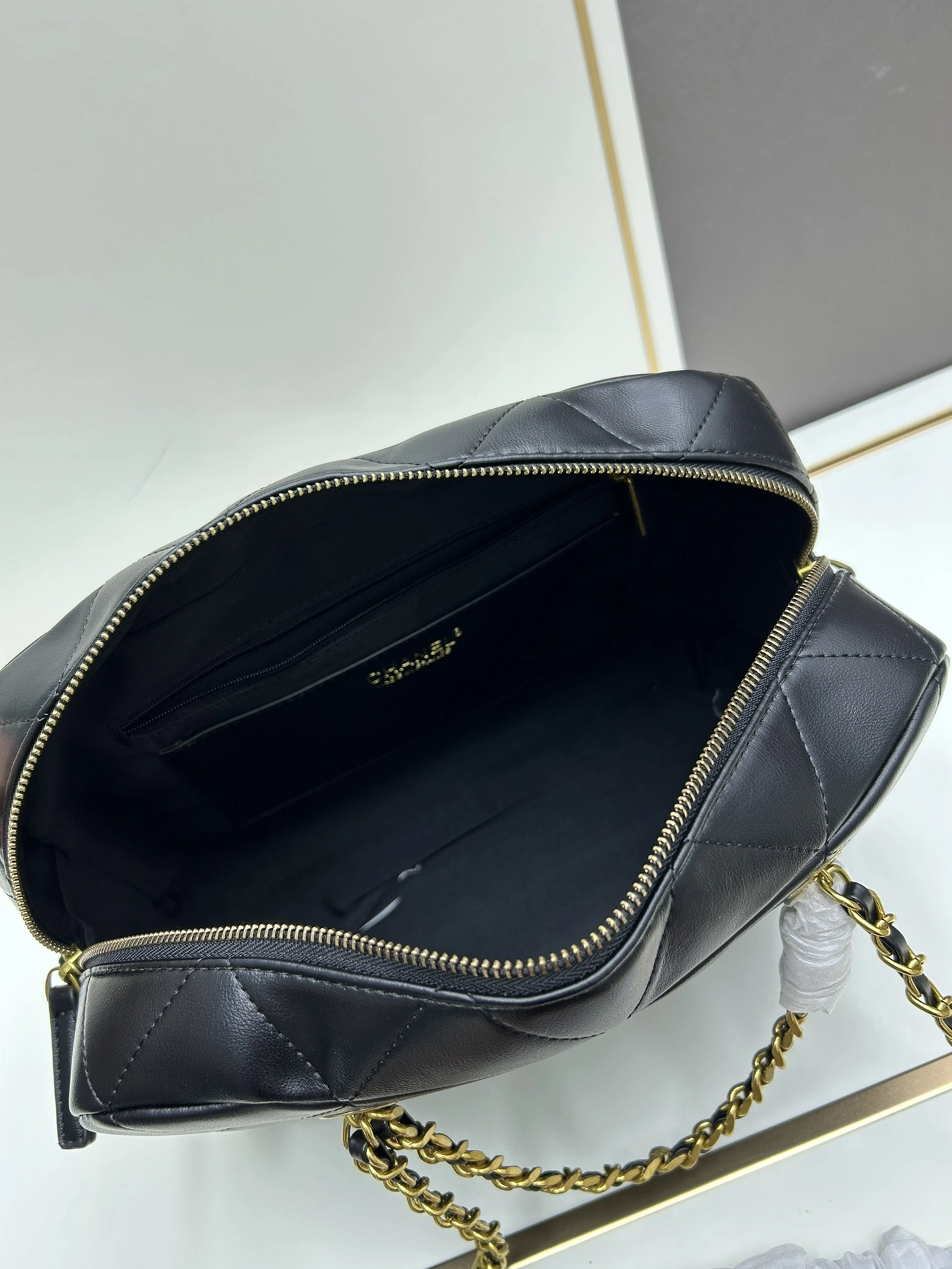 SmartChoice 4921 Chanel AAA Quality Shoulder Bags For Women - Image 7