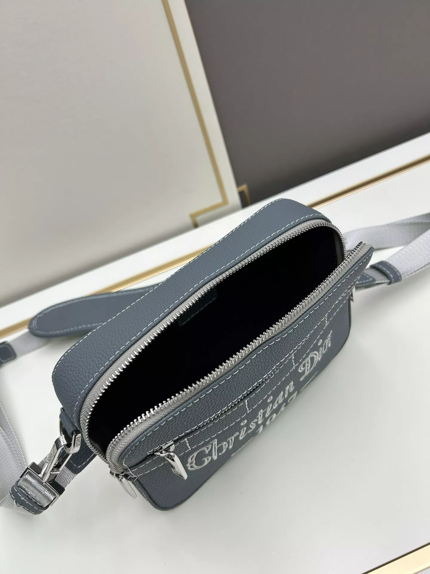 SmartChoice 640 Christian Dior AAA Quality Messenger Bags For Unisex - Image 7