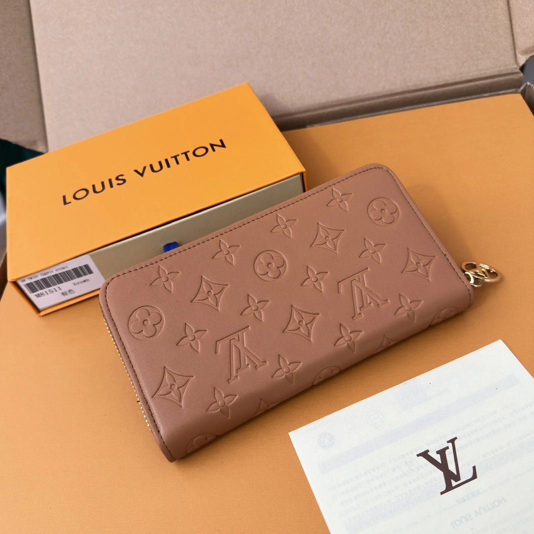 Soft 136 Louis Vuitton LV Wallets For Women