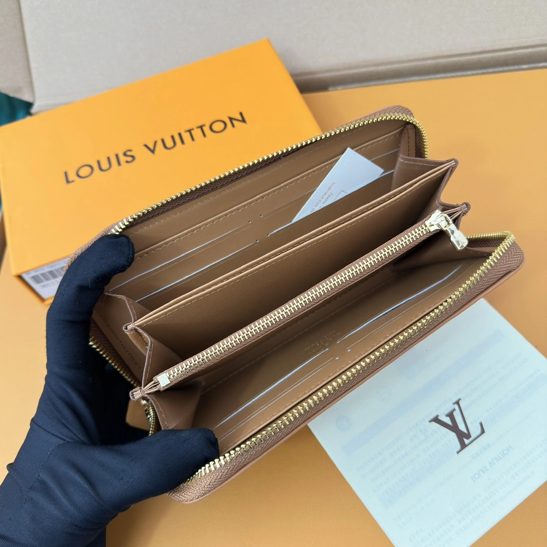 Soft 136 Louis Vuitton LV Wallets For Women - Image 6
