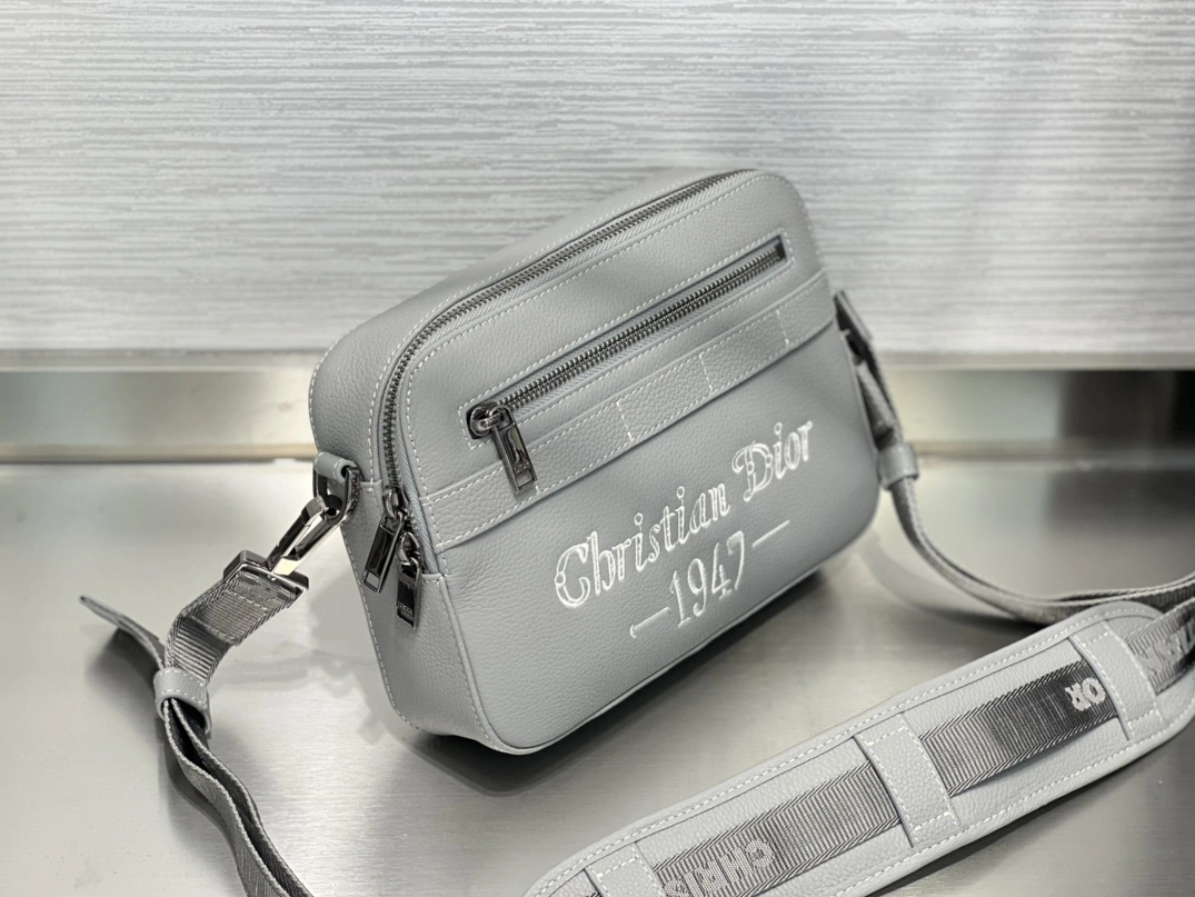 Soft 2013 Christian Dior AAA Man Messenger Bags - Image 3