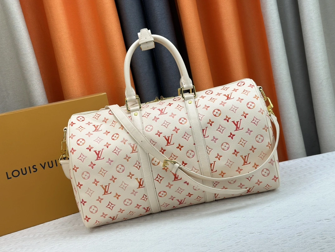 Soft 6275 Louis Vuitton Travel Bags - Image 4