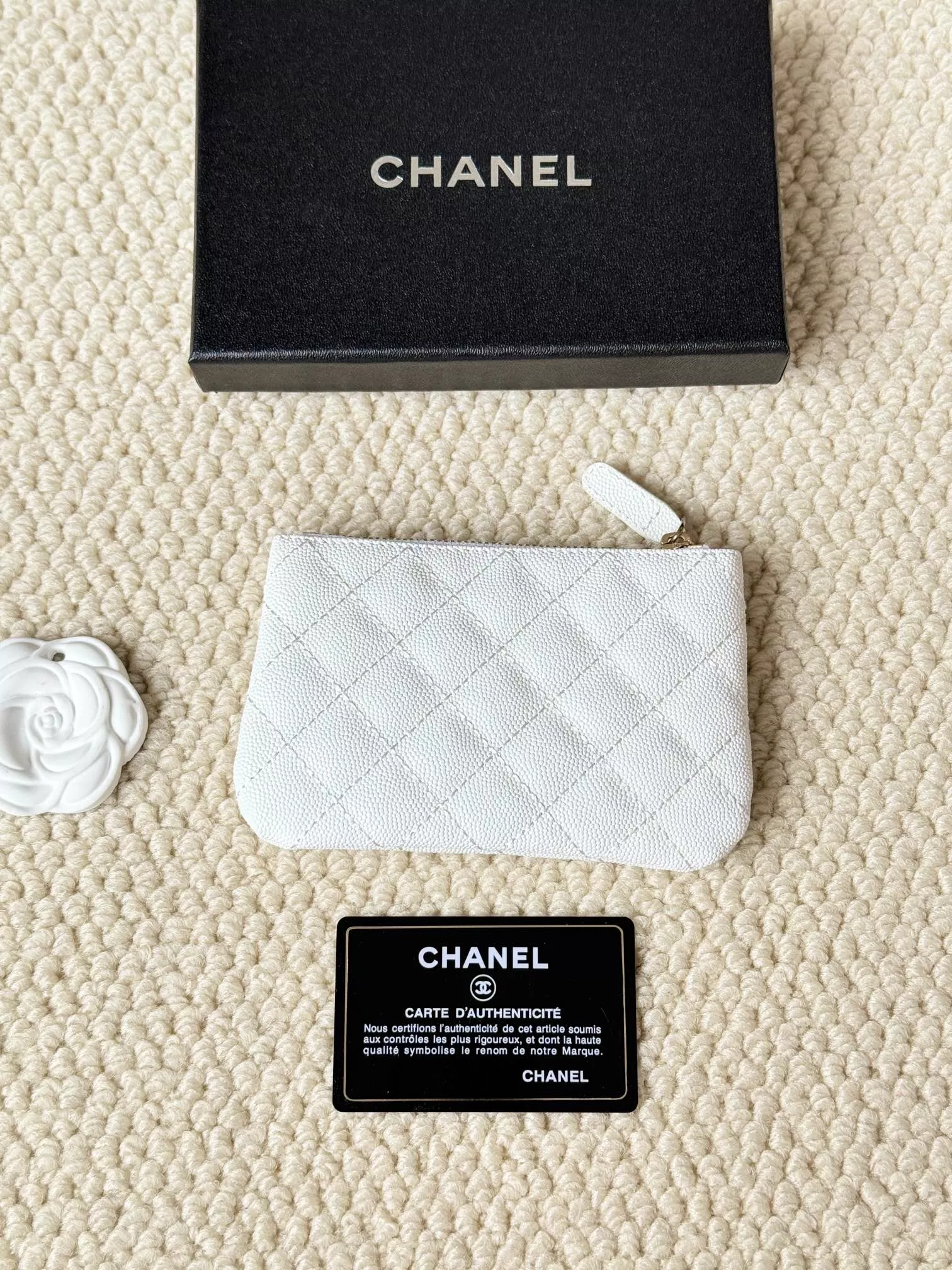 Sophisticated 1353 Chanel Card Case