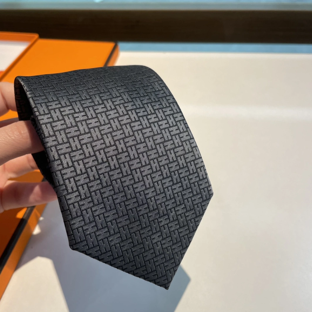 Sophisticated 3327 Hermes Necktie For Men - Image 4