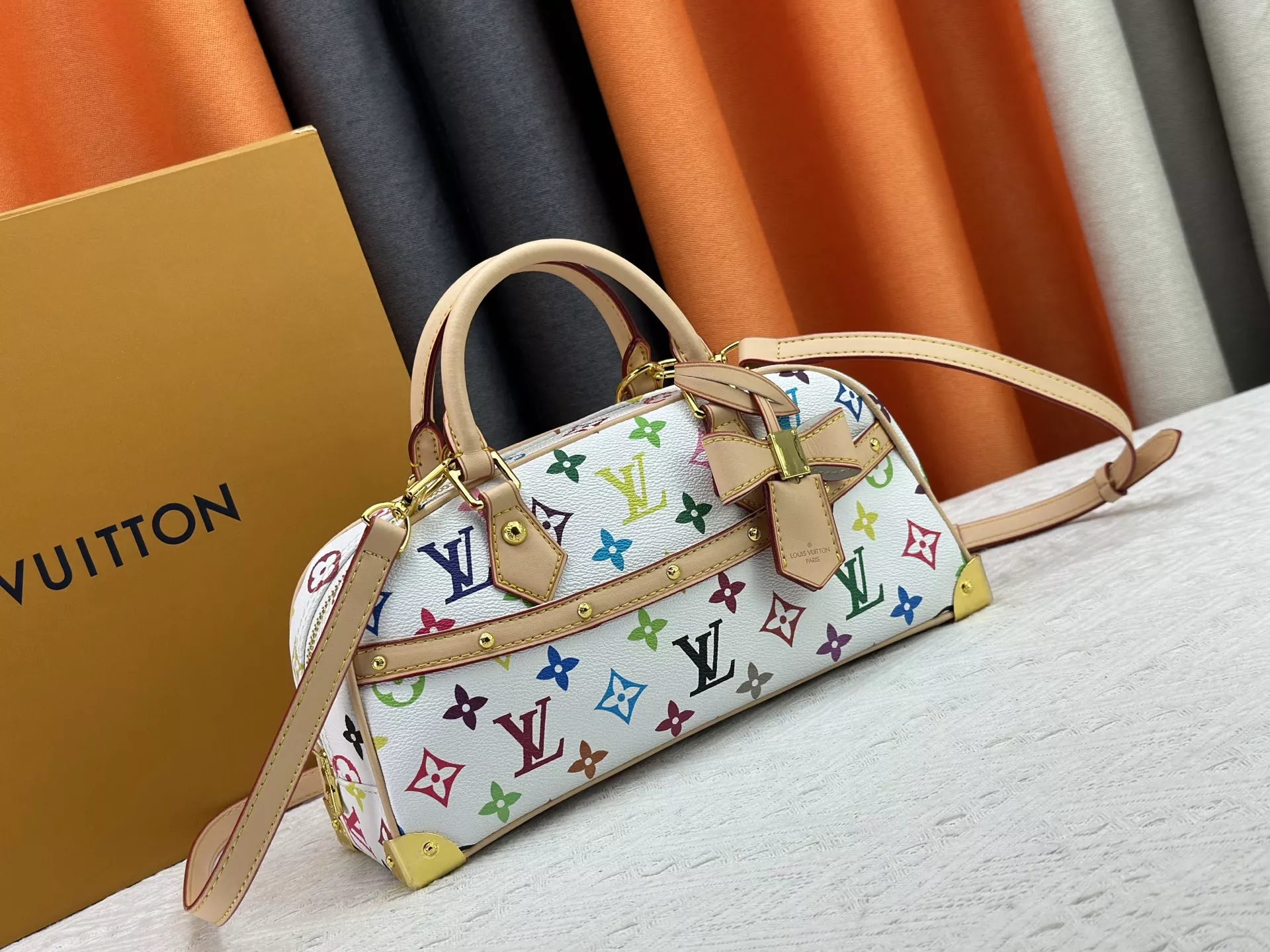 SportInspired 3917 Louis Vuitton AAA Quality Handbags For Women