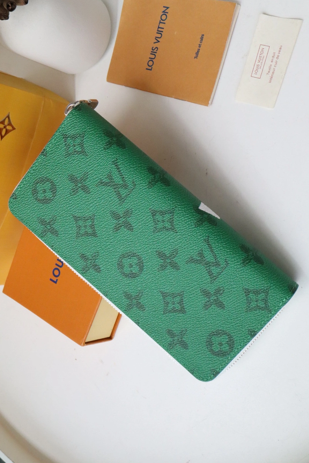 SportInspired 4975 Louis Vuitton AAA Quality Wallets