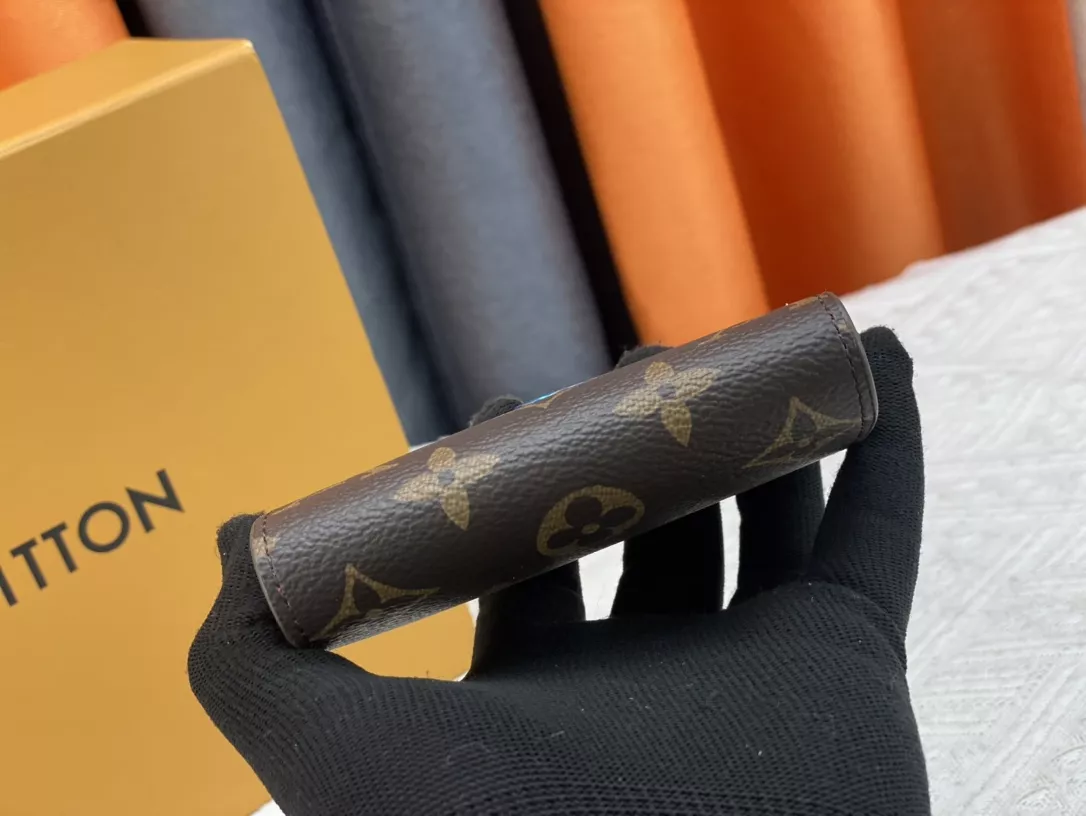 SportInspired 8227 Louis Vuitton LV Card Case - Image 5