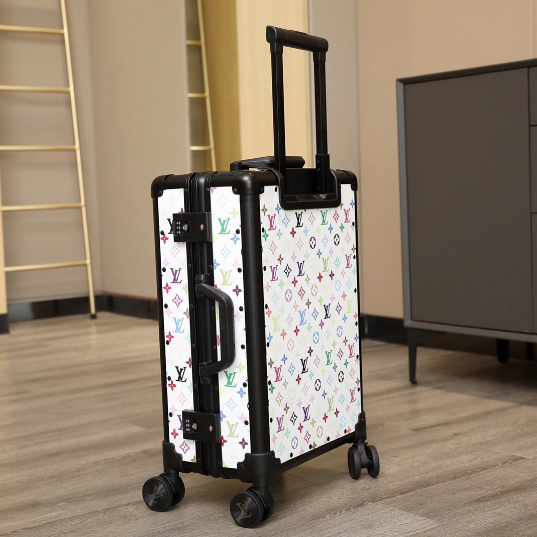 Stylish 2202 Louis Vuitton Luggage For Unisex