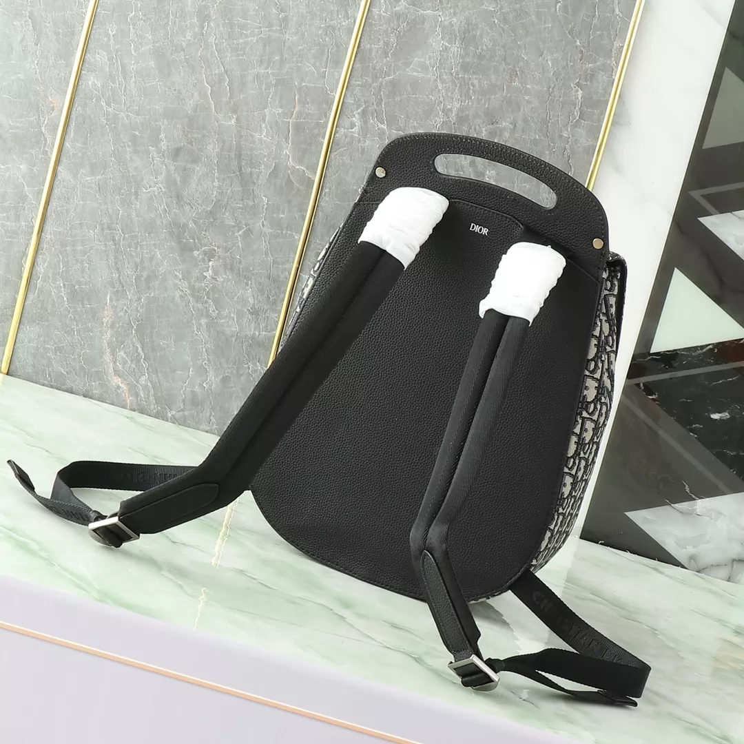 Stylish 8446 Christian Dior AAA Man Backpacks - Image 3