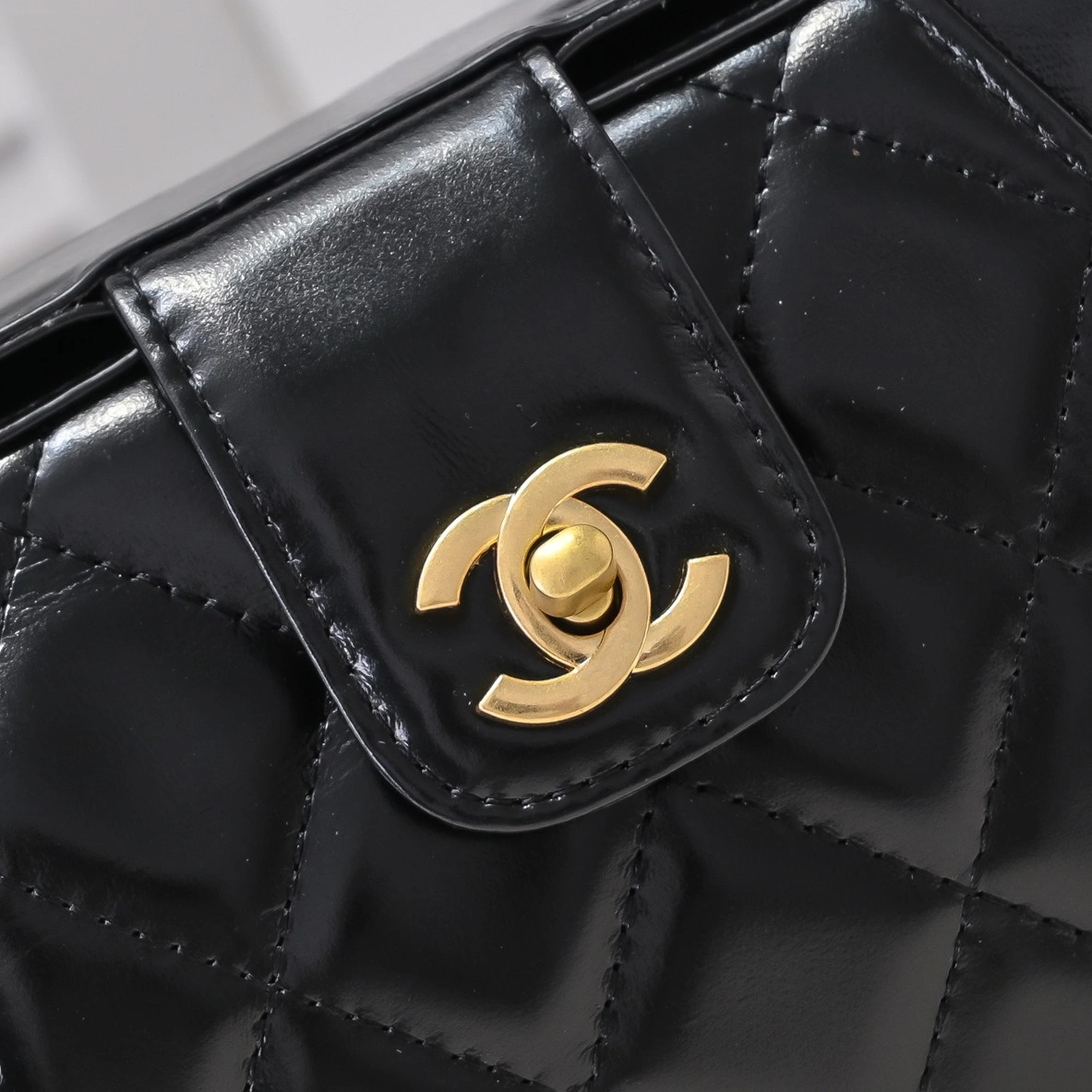 Stylish 973 Chanel AAA Quality Messenger Bags For Women - Image 5