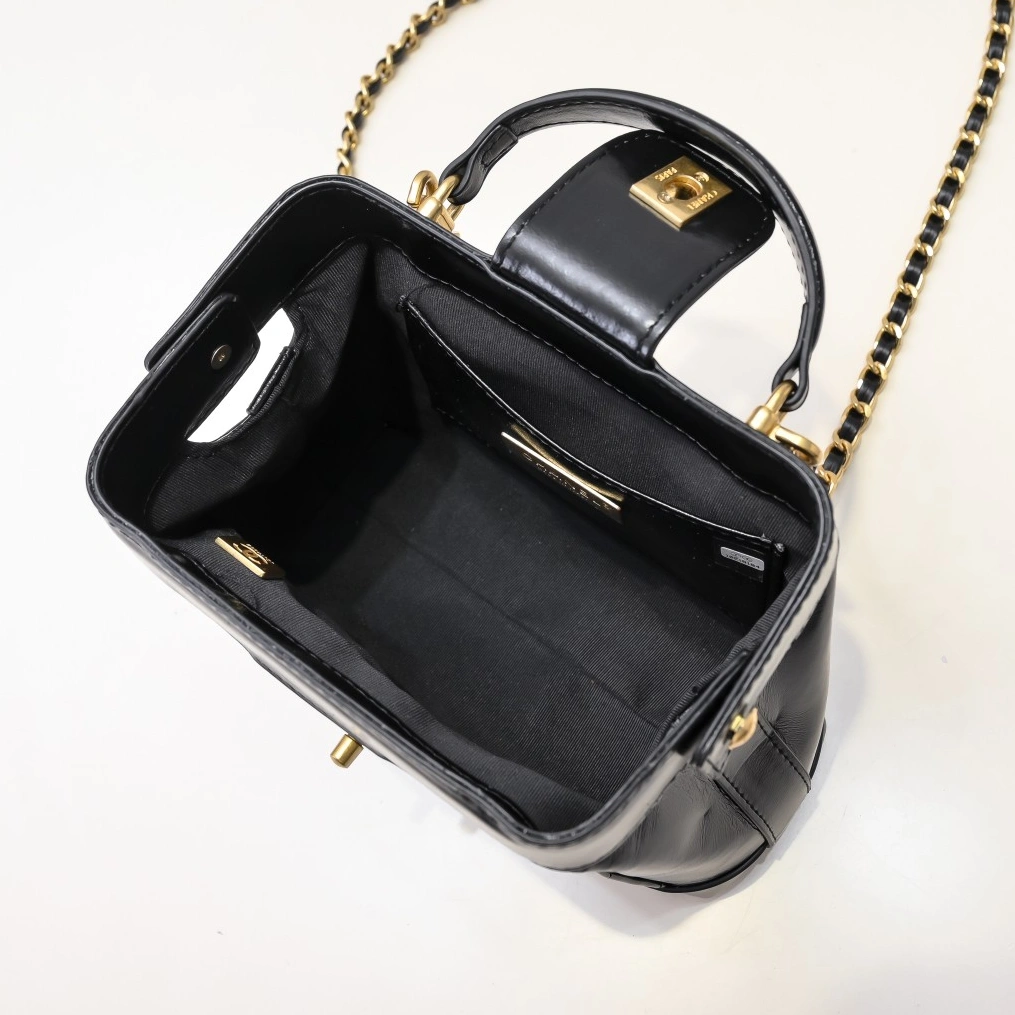 Stylish 973 Chanel AAA Quality Messenger Bags For Women - Image 6