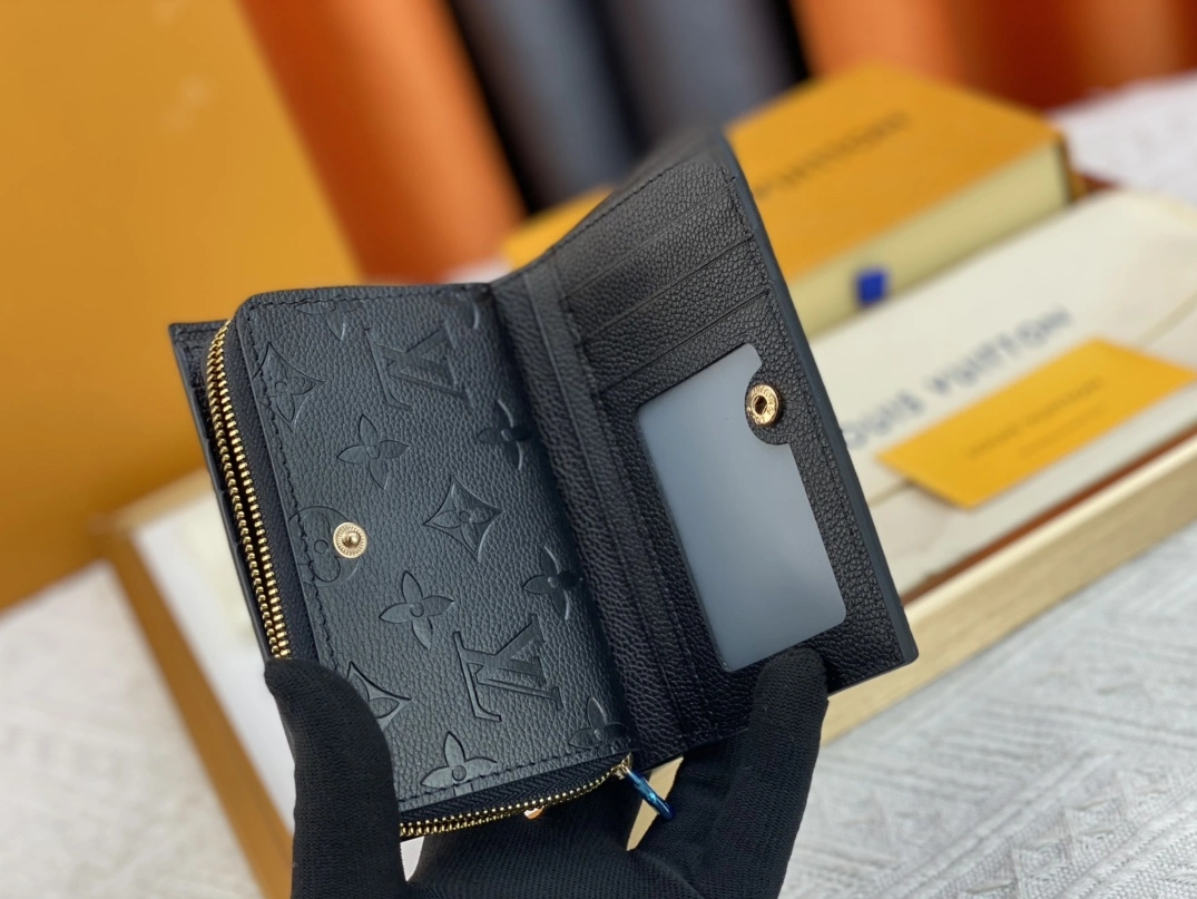 Timeless 2099 Louis Vuitton AAA Quality Wallets - Image 5