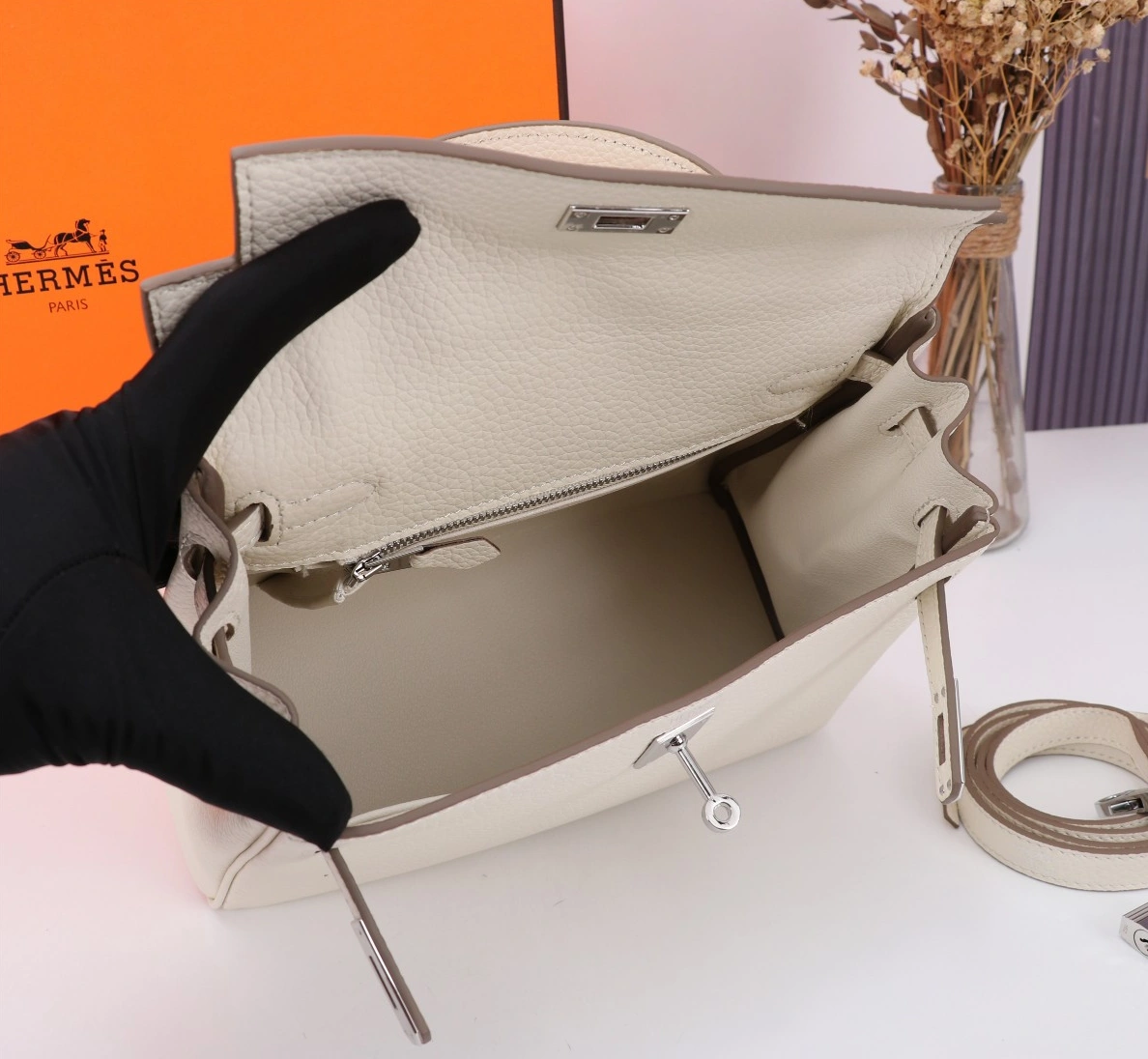 Timeless 2359 Hermes AAA Quality Handbags For Women - Image 8