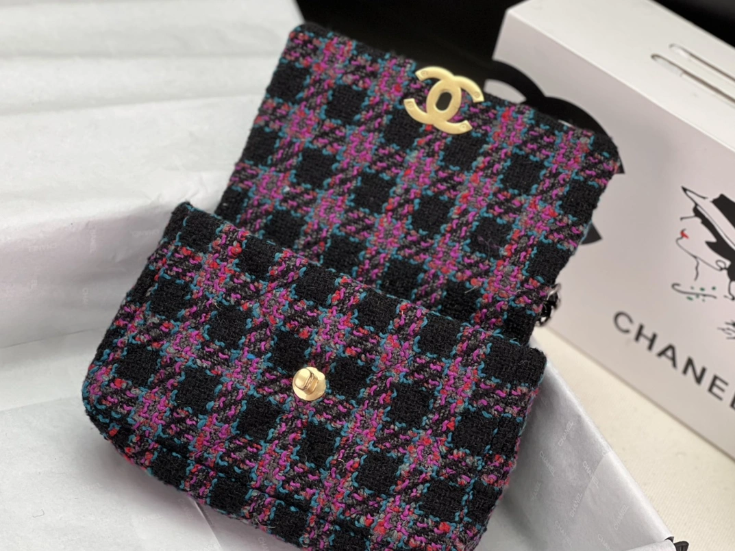 Timeless 5532 Chanel AAA Quality Messenger Bags For Women - Image 5