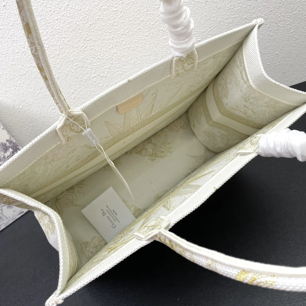 TopPick 4543 Christian Dior AAA Quality Tote-Handbags For Women - Image 8