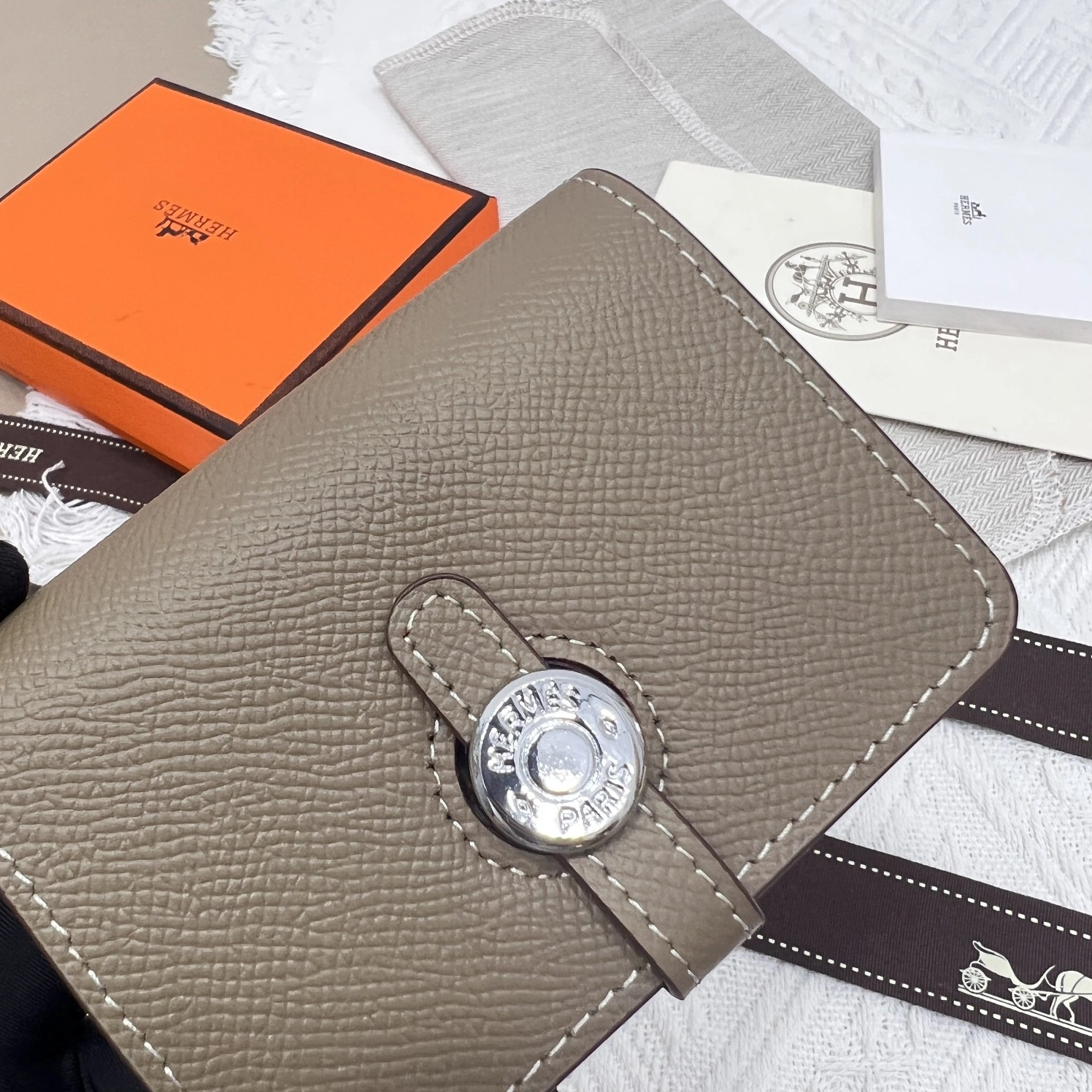 Trendsetting 3542 Hermes AAA Quality Wallets - Image 5
