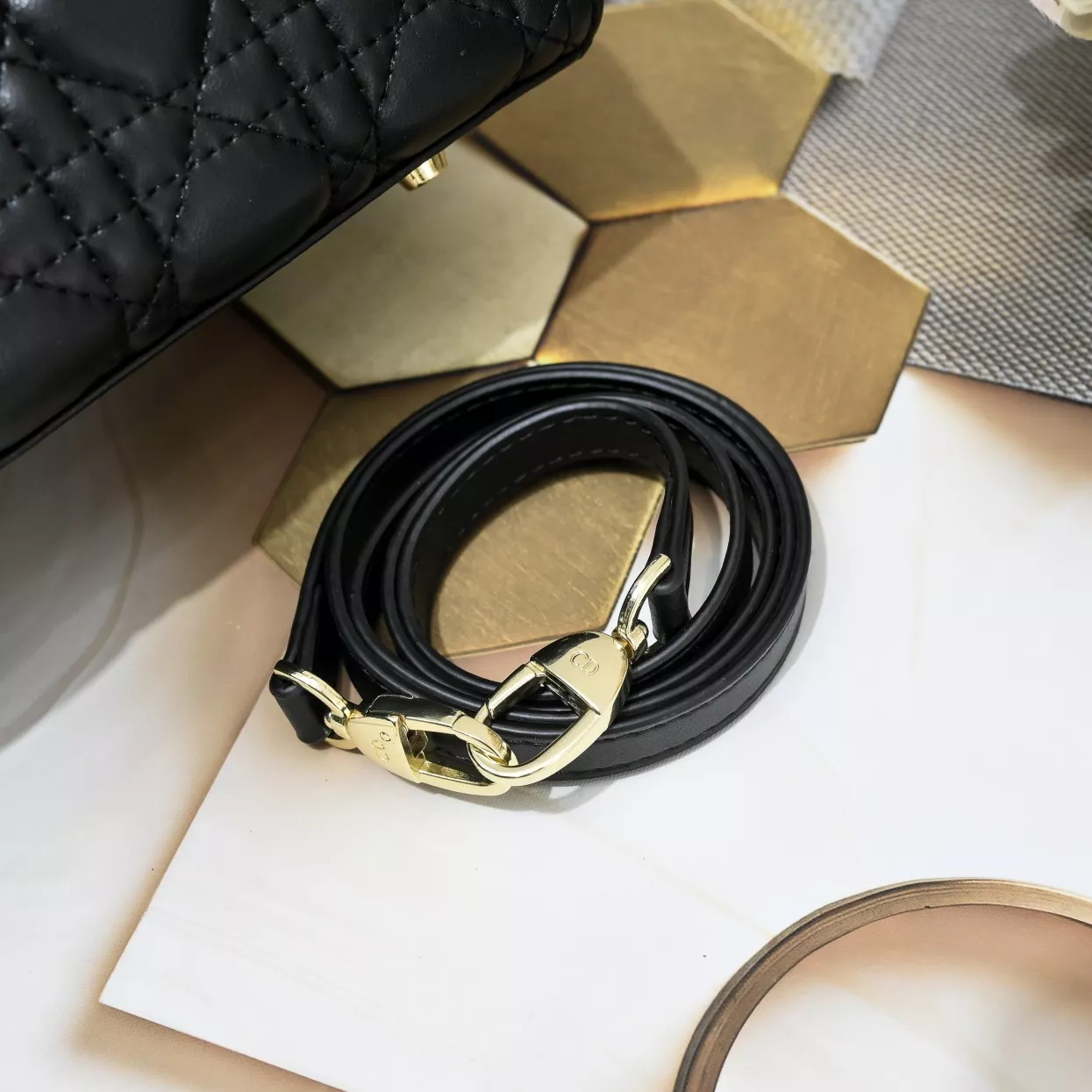 Trendsetting 6652 Christian Dior AAA Quality Handbags For Women - Image 7