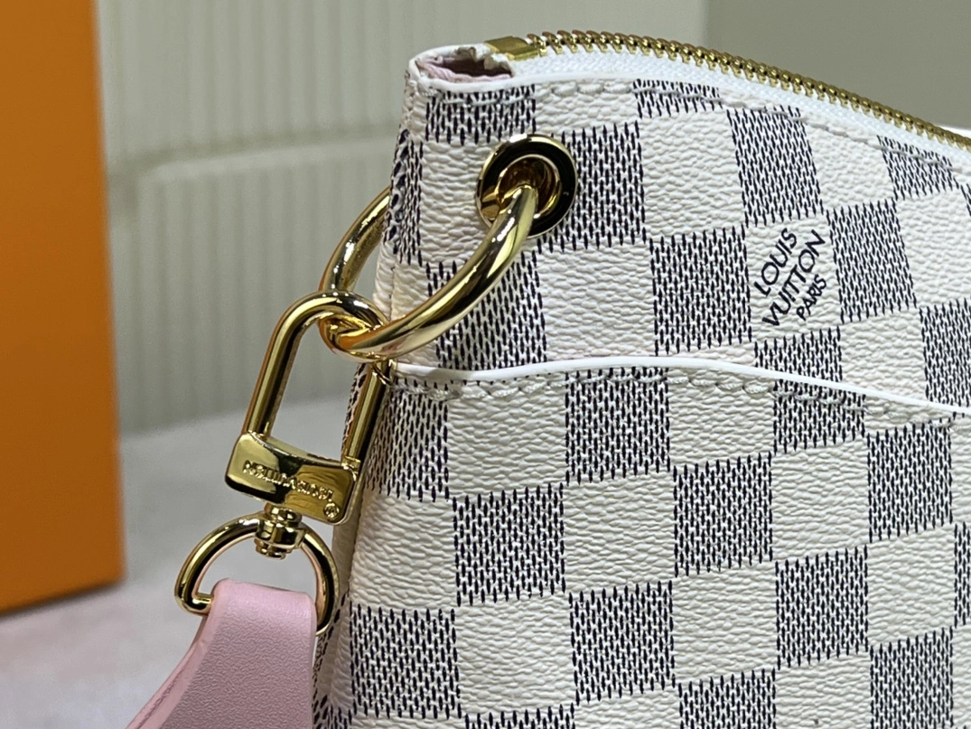 Trendy 3074 Louis Vuitton AAA Quality Messenger Bags For Women - Image 4