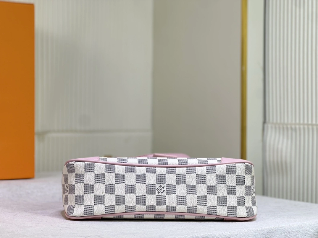 Trendy 3074 Louis Vuitton AAA Quality Messenger Bags For Women - Image 6