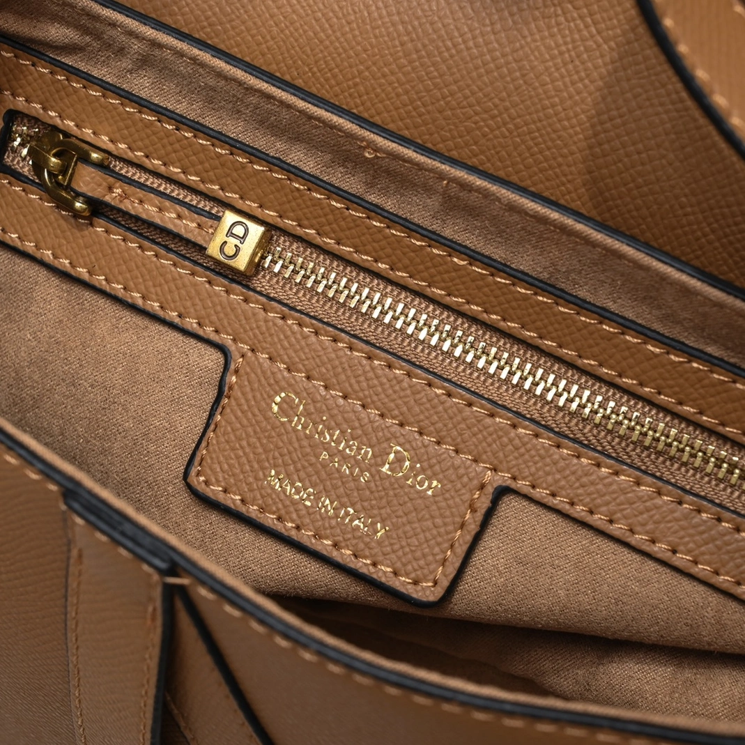 Trendy 8701 Christian Dior AAA Quality Messenger Bags For Women - Image 8