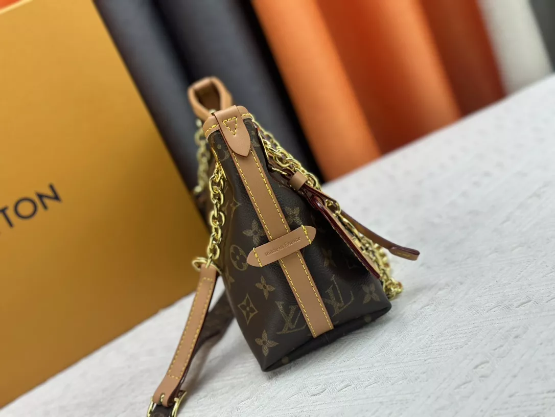 Unique 1223 Louis Vuitton AAA Quality Shoulder Bags For Women - Image 3