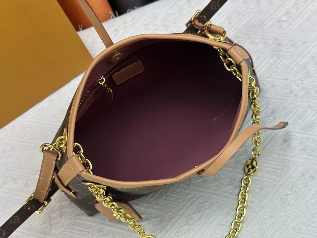 Unique 1223 Louis Vuitton AAA Quality Shoulder Bags For Women - Image 8