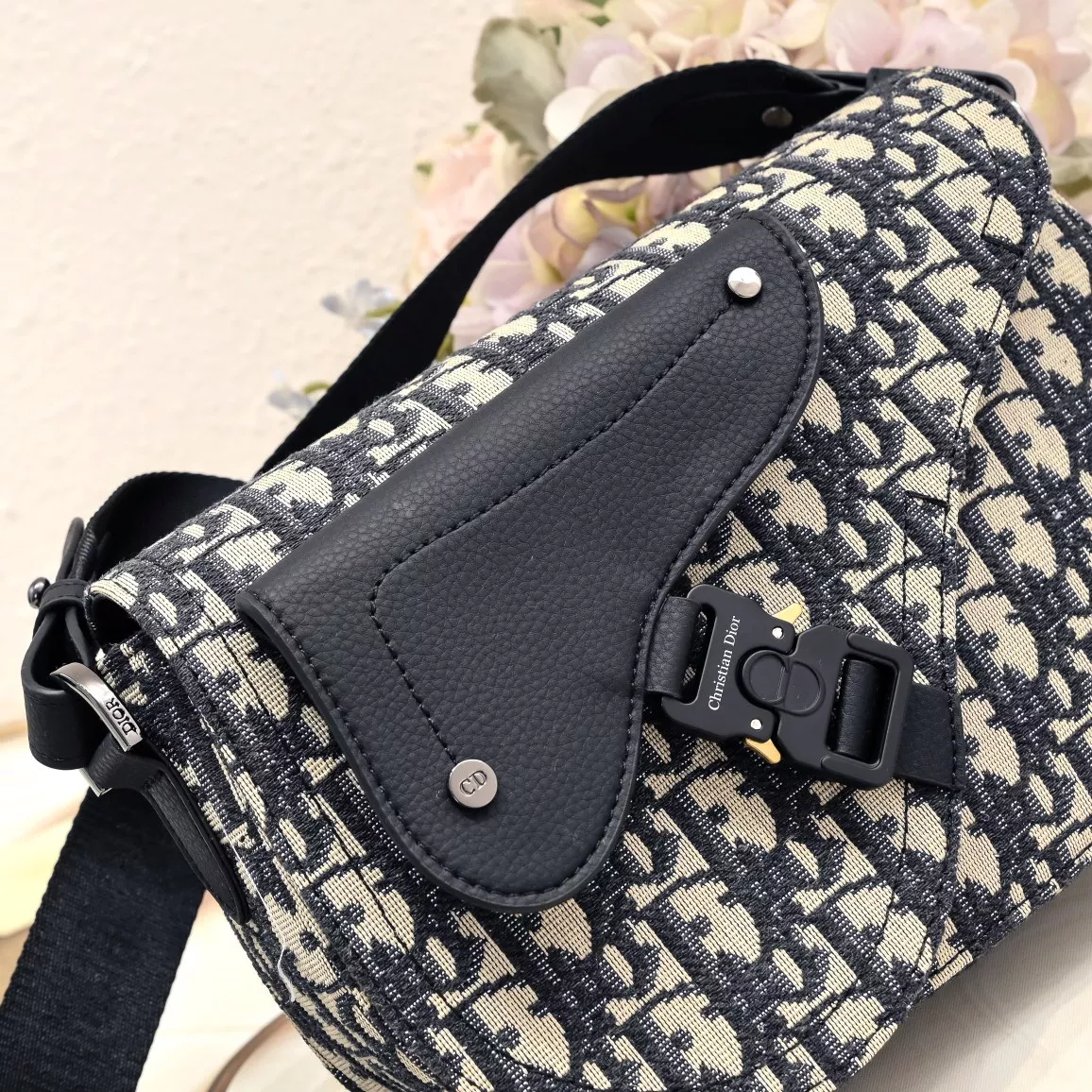 Unique 6926 Christian Dior AAA Man Messenger Bags - Image 4